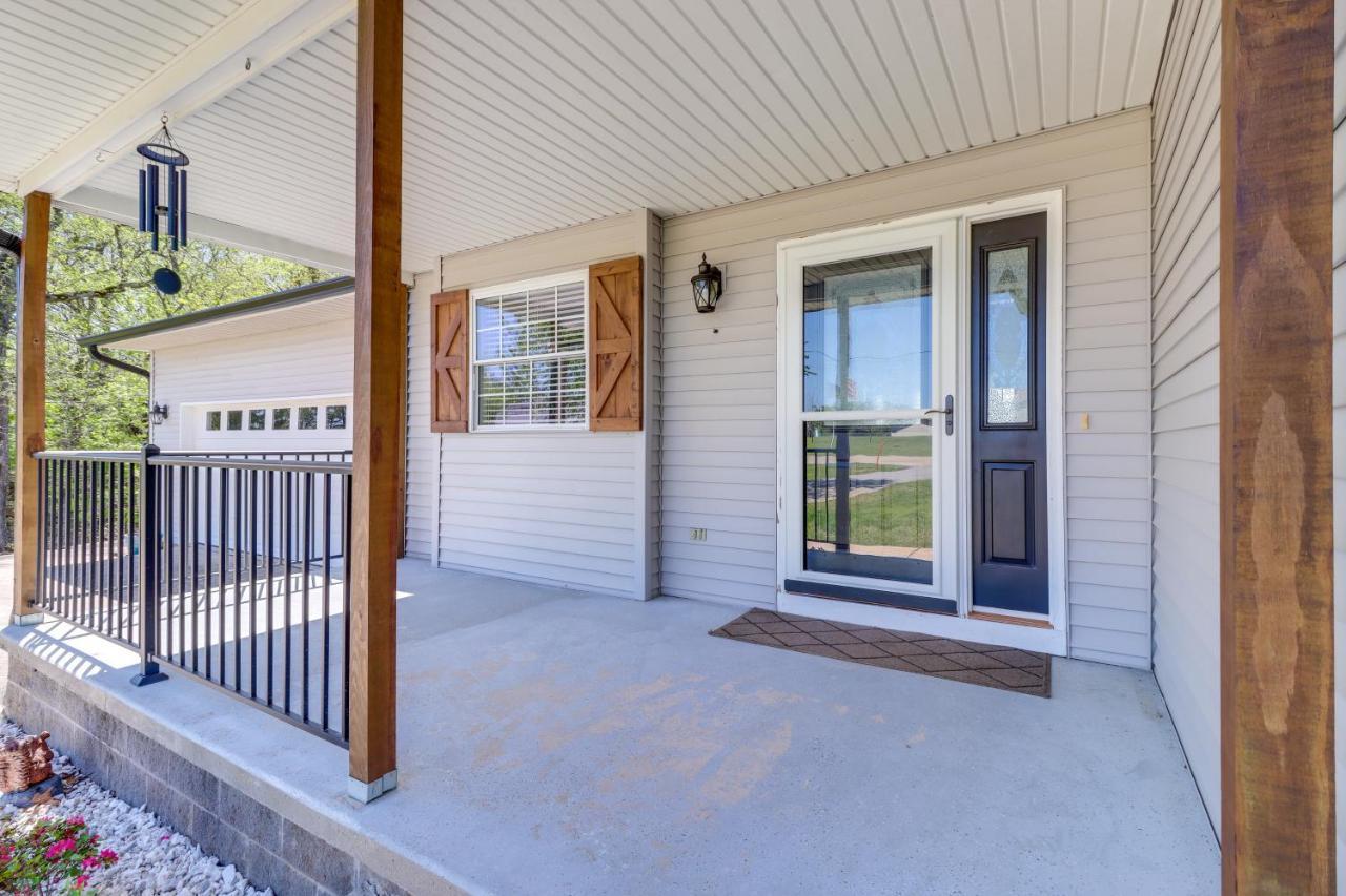 Charming Edgemont Home With Deck And Lake Views! Fairfield Bay Exterior foto